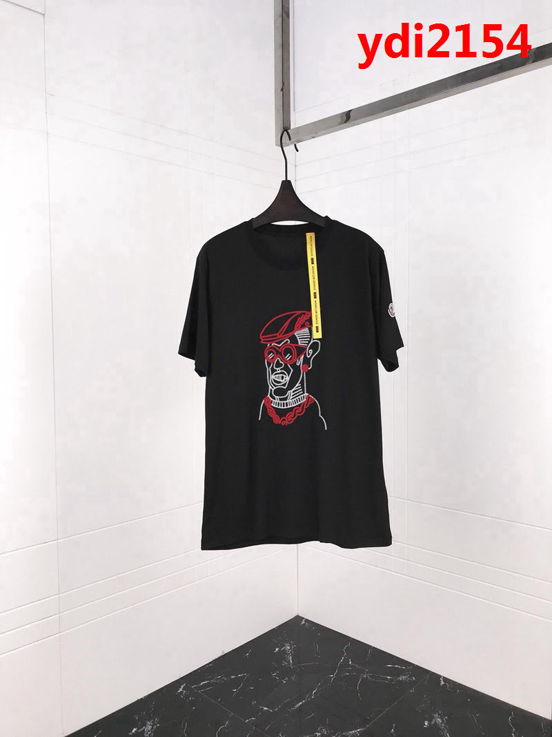 MONCLER蒙口 19春夏新款 頭像系列限量版 刺繡頭像小章仔 黑色雙股純棉 男款短袖 ydi2154