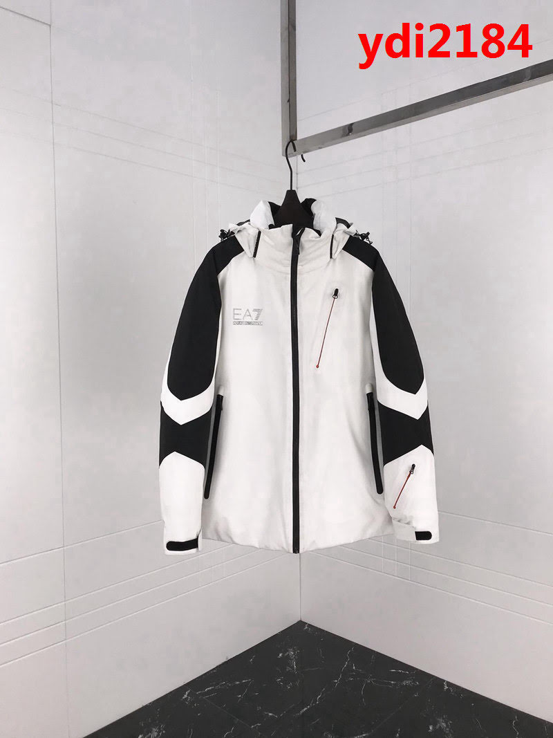Amani阿瑪尼 高端系列 戶外功能性 男款白色羽絨服 ydi2184