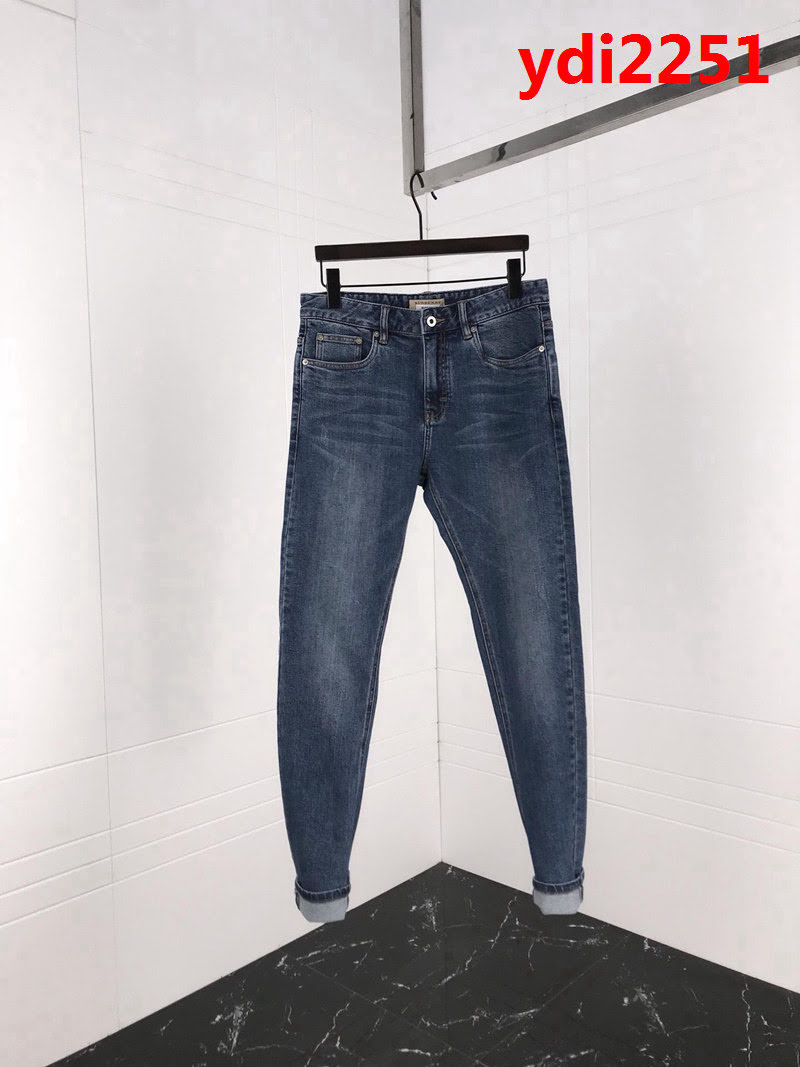 BURBERRY巴寶莉 2018ss新款 藍色牛仔褲 簡約百搭款 背後口袋品牌logo印花 定制面料 四季款 ydi2251