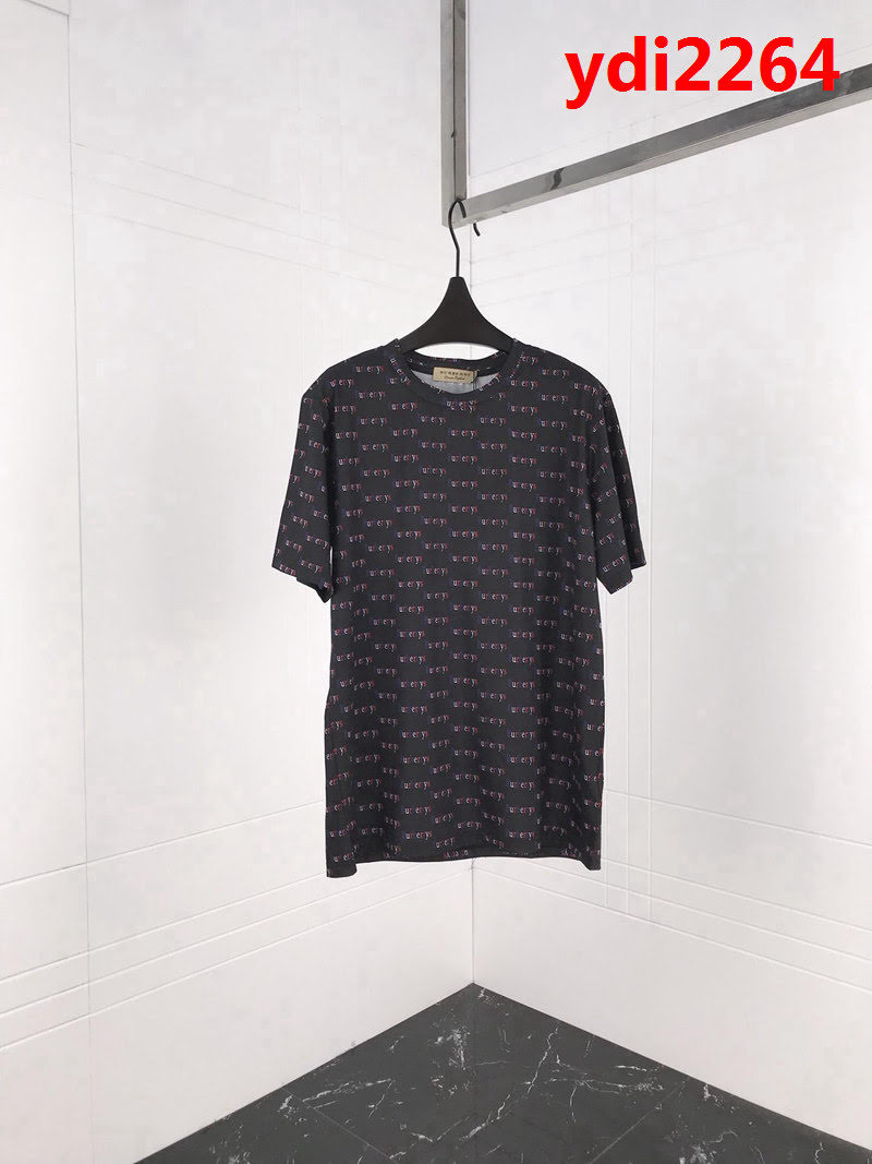 BURBERRY巴寶莉 19ss早春新款短袖 滿印字母印花logo 絲光混紡面料 高版本男女同款 ydi2264