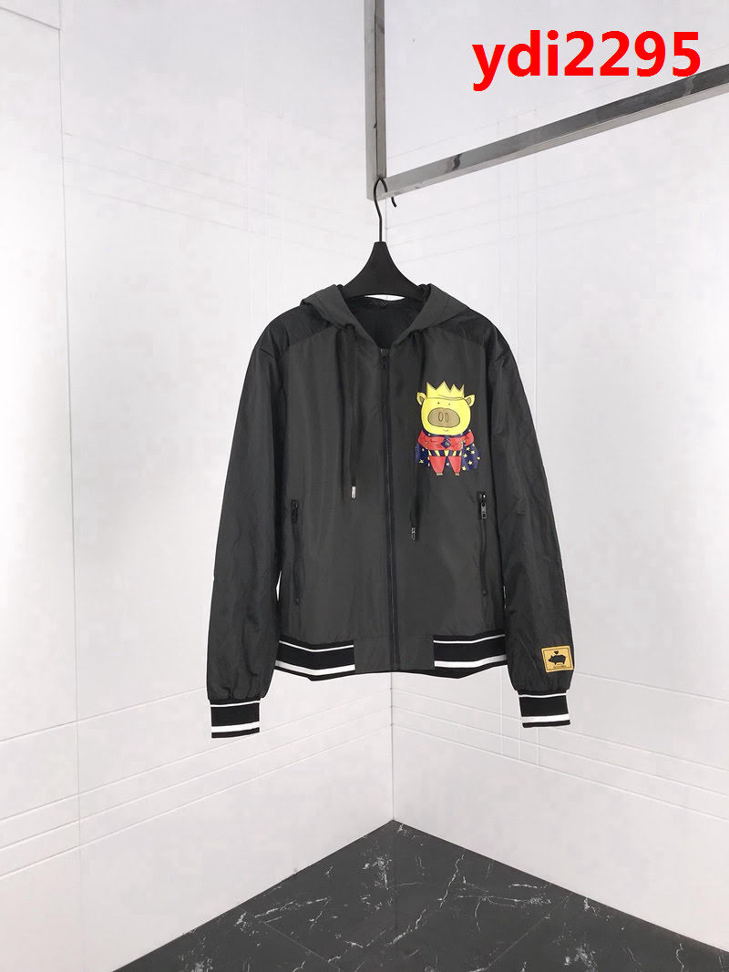 DＧ杜嘉班納 19ss春季新款 豬年趣味小豬印花圖案 原單管道貨 男款風衣外套 ydi2295