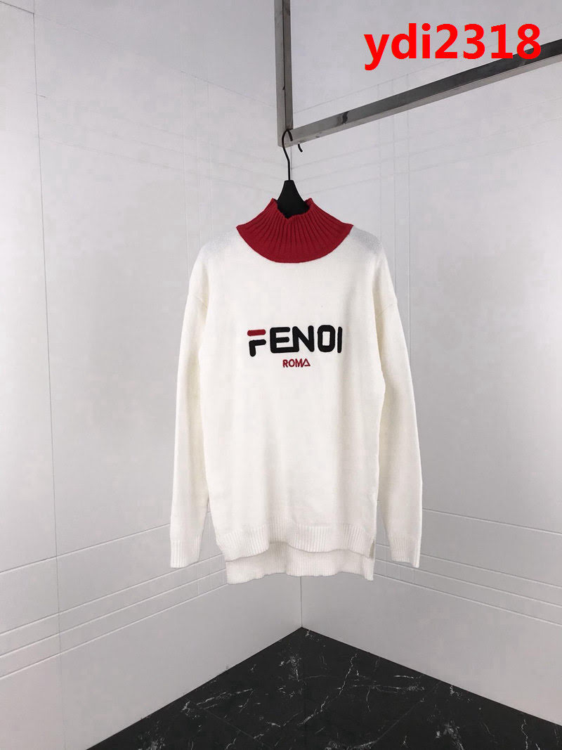 FENDI芬迪 18ss秋冬新款 羊毛混紡 撞色高領毛衣 胸口刺繡新logo 明星同款 寬鬆版型 男女同款 ydi2318