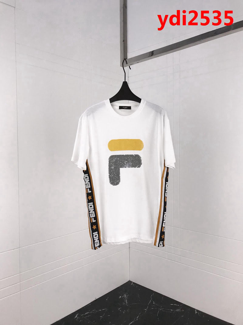 FENDI芬迪 x FLE19早春聯名款 亮片織帶字母 男款白色短袖 ydi2535