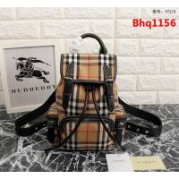 BURBERRY巴寶莉 小號新款 斜背式軍旅背包 復古格紋 軍風包款  Bhq1156