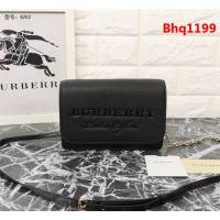 BURBERRY巴寶莉 官網新款 錢夾 可拆式肩背帶 兼作斜背包 8202  Bhq1199