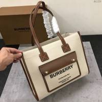 Burberry專櫃新款包包 巴寶莉帆布配皮托特包手提包  db1226