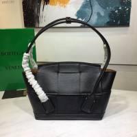 Bottega veneta高端女包 寶緹嘉爆款THE ARCO編織款手提包  BV經典款蝙蝠包  gxz1109