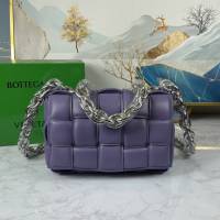 Bottega veneta高端女包 96008薰衣草紫 寶緹嘉新款枕頭鏈條包 BV經典款單肩斜挎手提女包  gxz1234