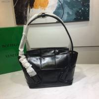 Bottega veneta高端女包 96009s小號 寶緹嘉Arco33油蠟牛皮包 BV經典款蝙蝠包手提包  gxz1240