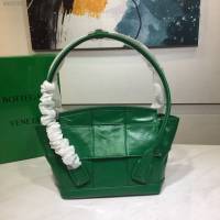 Bottega veneta高端女包 96009s小號 寶緹嘉Arco33油蠟牛皮包 BV經典款蝙蝠包手提包  gxz1241