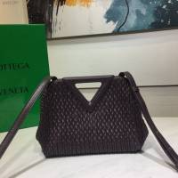 Bottega veneta高端女包 8546B BV寶緹嘉2021包包最新triangle倒三角手提單肩斜挎包三角包  gxz1260