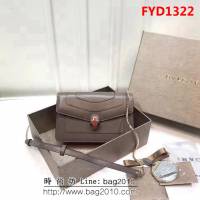 BVLGARI寶格麗 專櫃新款 蛇頭扣環 單層蛇頭包 鏈條單肩斜挎包 B39174 FYD1322