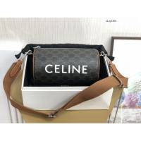 Celine專櫃2022新款經典老花斜挎肩背圓筒包 賽琳標誌印花圓筒包 sldj2352