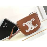 Celine專櫃23s早春系列CUIR FOLCO TRIOMPHE光滑牛皮革刺繡手袋 賽琳FOLCO刺繡馬鞍包 sldj2422