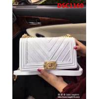 香奈兒CHANEL 67086 經典暢銷款 最新火爆拼皮大V刺繡 肩背斜挎鏈條包 DSC1160