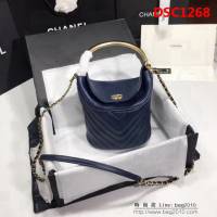 香奈兒CHANEL 57861 2018款徽章水桶包 時尚簡約風格 DSC1268