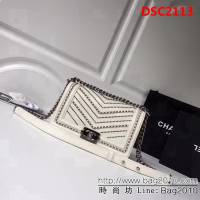 香奈兒CHANEL 米白色2018FW款皺紋小牛皮編織V線鏈條單肩斜挎包 DSC2113