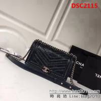 香奈兒CHANEL 藍色2018FW款皺紋小牛皮編織V線鏈條單肩斜挎包 DSC2115