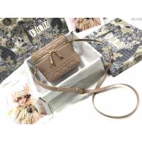 Dior女包 迪奧Travel菱格紋化妝包洗漱包 Dior手提肩背斜挎包  dfk1695
