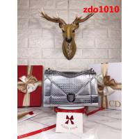 DIOR迪奧 藤格紋系列 原版皮 市場最火爆款 鏈條斜挎包  zdo1010