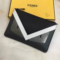 FENDI芬迪 小怪獸 時尚手拿包  fd1097