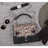 FENDI芬迪 大號 Fendi 8809 2018春夏新款 情人節禮物KAN I LOGO牛皮手袋  fd1295