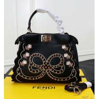 FENDI芬迪 New Fendi 18 秋冬走秀最新款 小型手提包 F0497012  fd1302