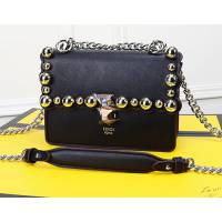 FENDI芬迪 小號 Fendi 2018秋冬新款 Kani翻蓋式手袋 可斜背亦可手提 088 081  fd1316