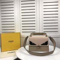 FENDI芬迪 新品大號 FEND時裝秀款 皮革手袋 斜挎手提包  fd1326