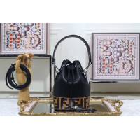 FENDI芬迪 Fendi MINI BUCKET 時尚手提肩背包 可手提 可斜挎 8850  fd1443
