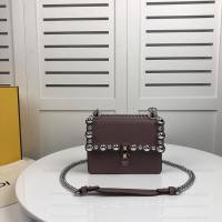 FENDI芬迪 小號 Fendi 2018 秋冬新款 Kani翻蓋式手袋 可斜背亦可手提 088  fd1467