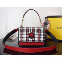 FENDI芬迪 KAN I F手工編織系列 鏈條斜挎包 手提 斜挎雙用 4405  fd1638