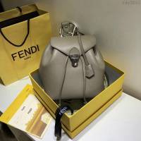 FENDI女包 BACKPACK新款 女士雙肩包 頂部金色五金裝飾 芬迪女背包  fdz2052