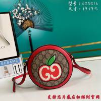 Gucci古馳包包 G家新款女包 晶片版 款號:625216 古奇圓形小斜挎包  gdj1244