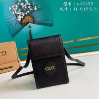Gucci古馳包包 G家新款男包 625599 古奇男士小斜挎包 Gucci新款黑色手機包 gdj1399