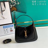 Gucci专柜新款女包, 古驰jackie糖果色马衔扣腋下包 Gucci手提肩背斜挎包 637091  gdj1533