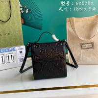 Gucci顶级男女包包 古驰GG压花翻盖手提邮差包 Gucci手提肩背斜挎包 627470  gdj1552