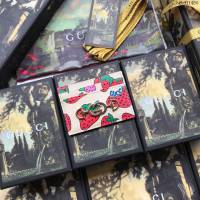 Gucci包 古馳卡包 570679 草莓全皮 2019新款 Gucci草莓印花皮革單卡包  gudj1450