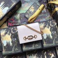 Gucci包 古馳卡包 570660白全皮 2019新款 互扣式馬銜扣 Gucci粒面皮革單卡包  gudj1455