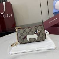 Gucci專櫃古馳最新款飾小狗細節GG迷你錢包零錢包 jh2032型號：818768