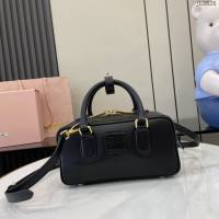 miumiu專櫃繆繆最新款Arcadia牛皮女士手提包斜挎包 jh2326型號：500142