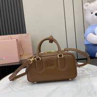 miumiu專櫃繆繆最新款Arcadia牛皮女士手提包斜挎包 jh2327型號：500142