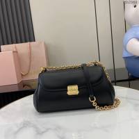 miumiu繆繆專櫃最新款法棍包鏈條單肩斜挎女包 jh2568型號：5BD266