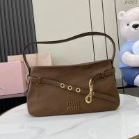 miumiu繆繆專櫃最新款爆款腋下中古包肩背女包 jh2572型號：5BC182