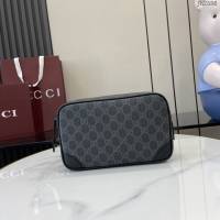 Gucci專櫃古馳最新款Emblem男士旅行系列收納包手拿包 jh2586型號：821164