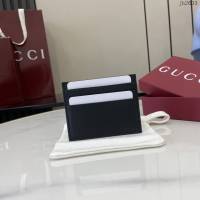 Gucci專櫃古馳最新款Emblem系列雙折卡片夾卡包名片夾 jh2603型號：818952
