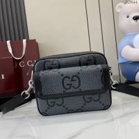 Gucci專櫃古馳2025早春系列最新款單肩斜挎包 jh2644型號：794088