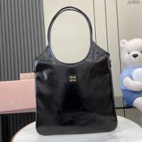 MIU MIU專櫃繆繆最新款Naplak漆面羊皮革托特包 jh2651型號：5BG231