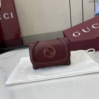Gucci專櫃古馳最新款圓形互扣式雙G標識卡片夾卡包零錢包 jh2676型號：818795