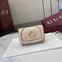 Gucci專櫃古馳最新款圓形互扣式雙G標識卡片夾卡包零錢包 jh2677型號：818795